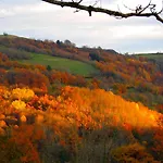 Le Des Anes A Chroniques Holiday home Jou-sous-Monjou