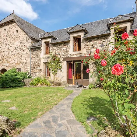 Le Des Anes A Chroniques Holiday home Jou-sous-Monjou