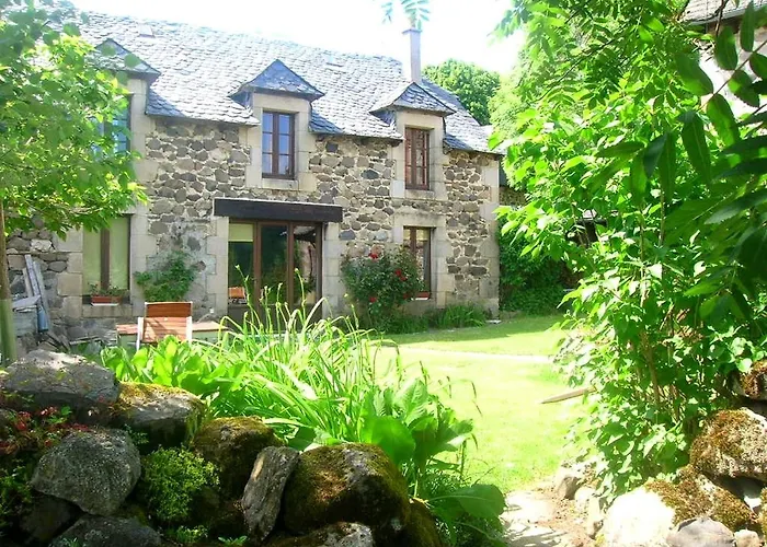 Le Des Anes A Chroniques Holiday home Jou-sous-Monjou